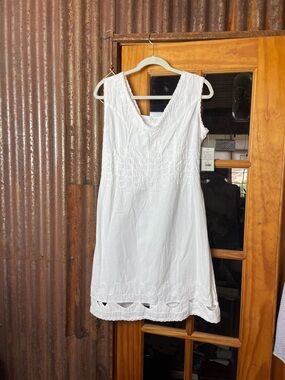 Made in Peru White Embroidered Sleeveless Cotton Dress, Size L